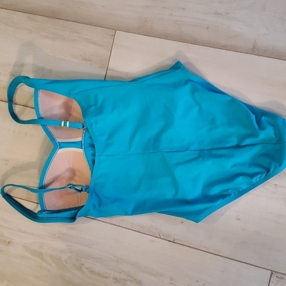 LA BLANCA ISLAND GODDESS SHIRRED ONE PIECE BATHING SUIT - Picture 7 of 9